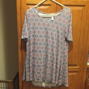 Lularoe Perfect tee size medium